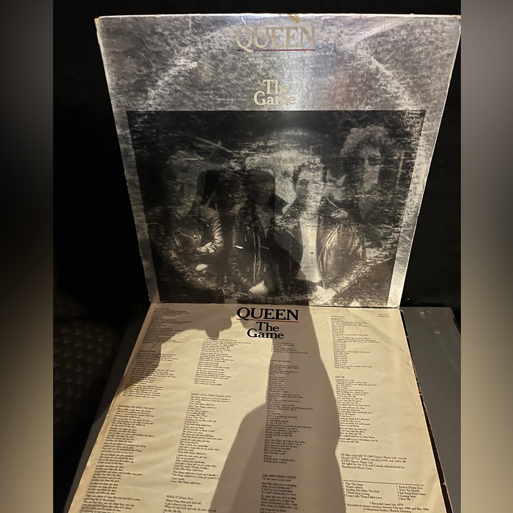 Queen The Game record/LP. Classic Rock Another One Bites the Dust on it great